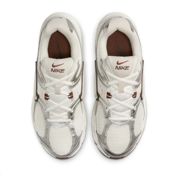 Nike Zoom Vomero 5 – Cream/Silver/Brown