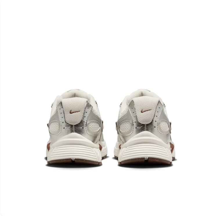Nike Zoom Vomero 5 – Cream/Silver/Brown