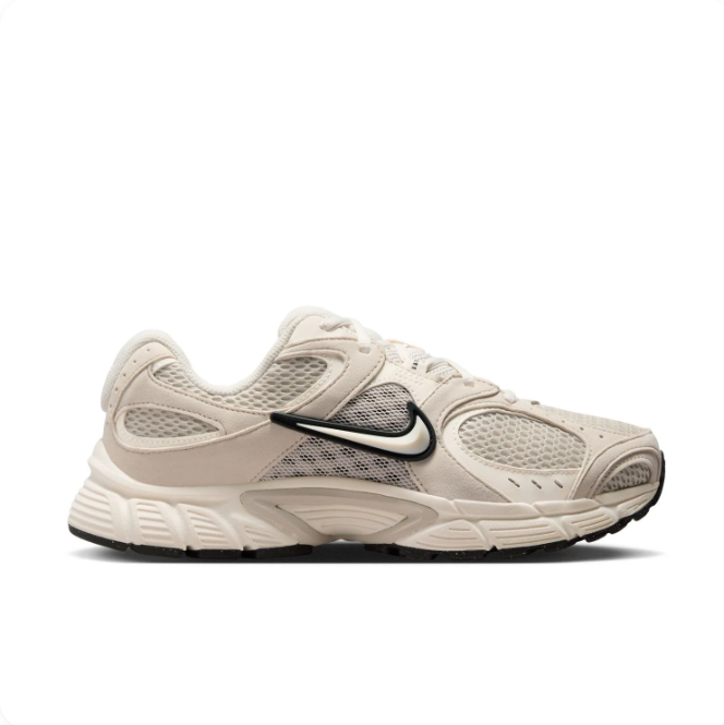 Nike Zoom Vomero 5 – Cream/Sand/Black