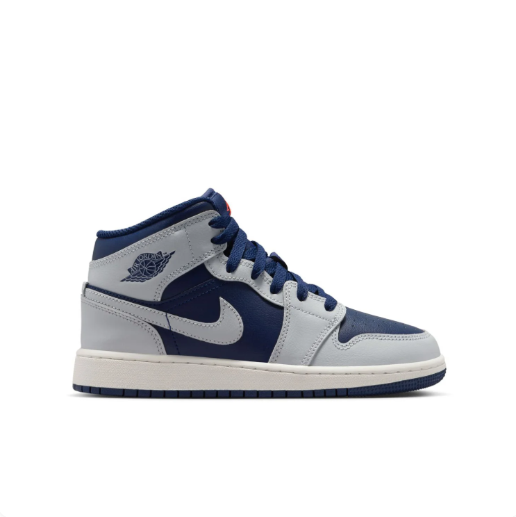 Air Jordan 1 Mid – Midnight Navy/Wolf Grey/Sail