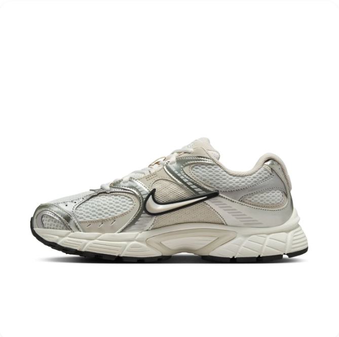 Nike Initiator – White/Metallic Silver/Sail
