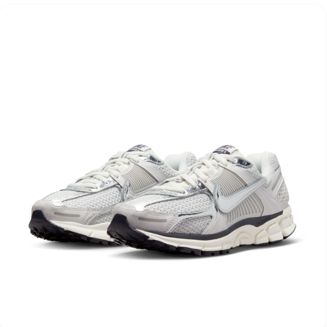 Nike Zoom Vomero 5 – Light Grey/Silver/Black